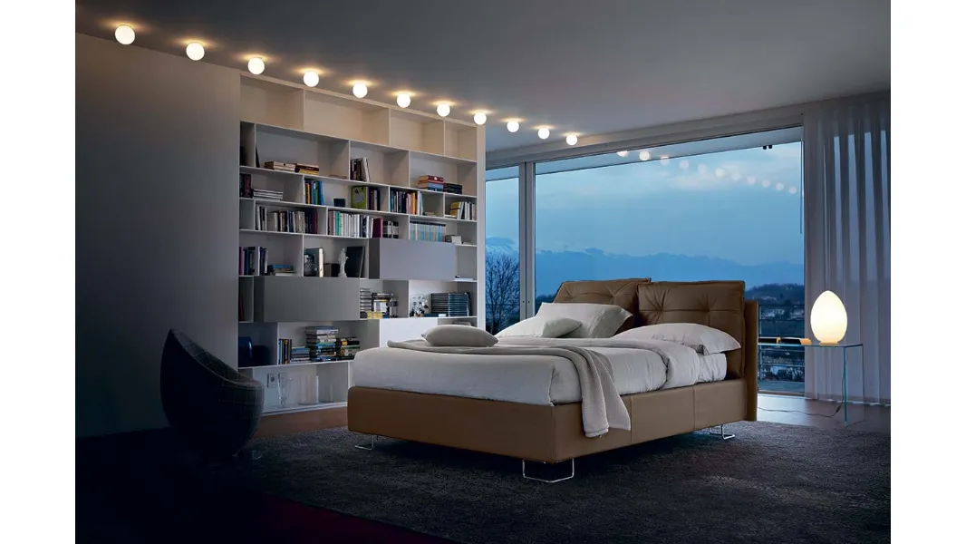 Letto in pelle Ambra con testiera imbottita e box contenitore di Bontempi Letti Design