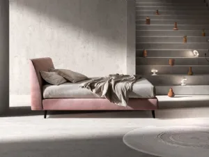 Letto con struttura in legno completamente imbottita e rivestita in tessuto Time di Bside